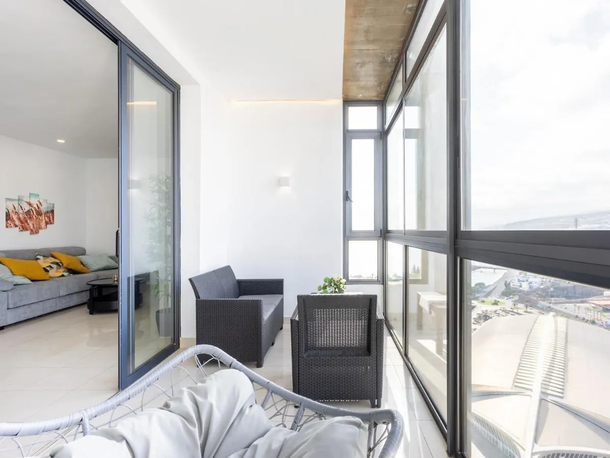 Live Santa Cruz Tower Apartment Spain
